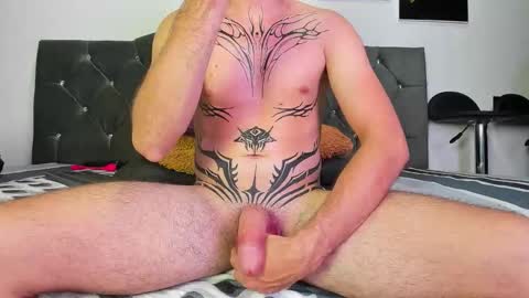 Snapshot of louis_bcasta1 chatting on September 2025 07:35:02 PM OF louis bcasta1 online show from September 2025 07:35:02 PM