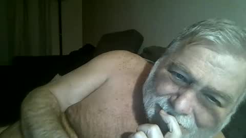 Snapshot of louis_chokdee chatting on January 2025 05:05:01 PM louis_chokdee online show from January 2025 05:05:01 PM