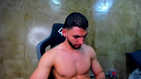 Louis online show from March 2025 11:00:02 PM