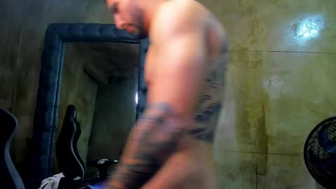 Louis online show from March 2025 02:25:02 AM