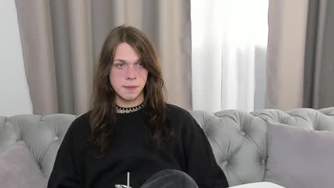 louis online show from April 2026 03:15:02 PM