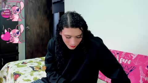 Snapshot of louise_22cm chatting on April 2026 12:17:02 PM Mi lu online show from April 2026 12:17:02 PM