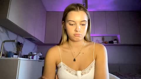 Eliza online show from April 2026 04:12:01 PM