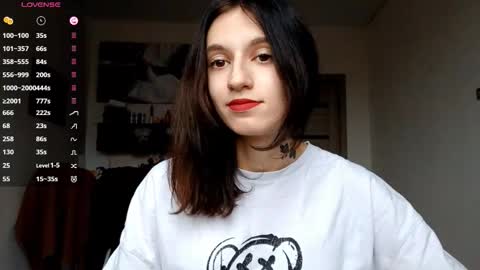 Snapshot of lourdesauerswald chatting on November 2025 07:19:01 AM EVA online show from November 2025 07:19:01 AM