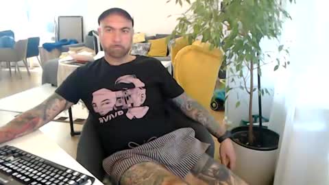 Snapshot of lovalova666 chatting on June 2026 09:29:02 AM Guapito online show from June 2026 09:29:02 AM