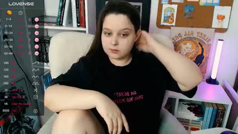 Snapshot of lovbess chatting on March 2026 10:32:02 AM Mia online show from March 2026 10:32:02 AM