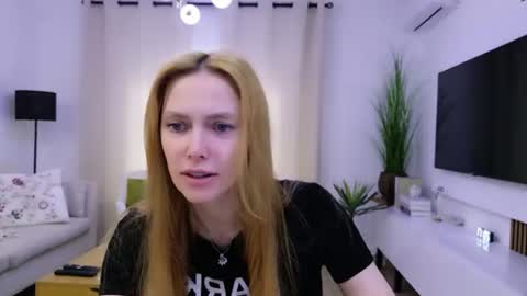 Snapshot of love_call chatting on June 2026 06:56:02 AM love_call online show from June 2026 06:56:02 AM