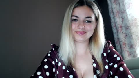 Snapshot of love_dom_meg chatting on June 2026 10:42:01 AM Megane online show from June 2026 10:42:01 AM