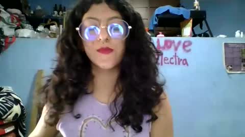 love_electra online show from October 2025 06:41:02 PM