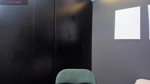 Kristen LoveBerry online show from April 2026 11:28:01 PM