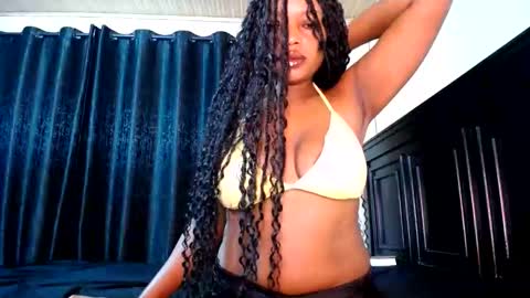 Snapshot of love_niahh chatting on June 2026 12:46:02 AM niahh online show from June 2026 12:46:02 AM