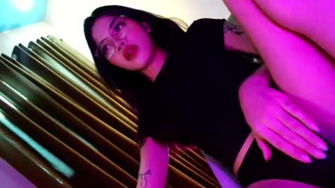 Seren online show from November 2025 07:13:02 AM