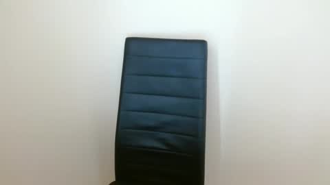 Vivian online show from April 2026 01:52:02 PM