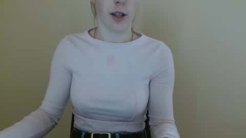 Vivian online show from April 2026 11:49:01 AM