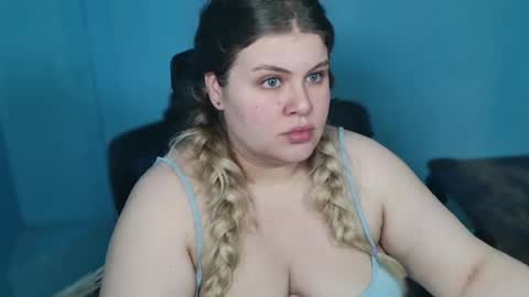 Snapshot of love_wiggy18 chatting on May 2026 06:52:01 AM Ally online show from May 2026 06:52:01 AM