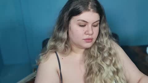Snapshot of love_wiggy18 chatting on June 2026 04:51:02 AM Ally online show from June 2026 04:51:02 AM