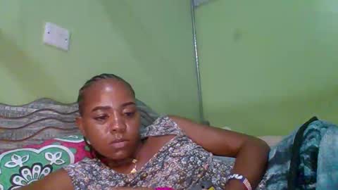 lovegal335 online show from December 2025 03:50:01 PM