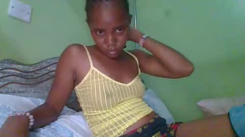 lovegal335 online show from December 2025 09:32:02 PM