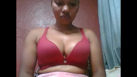 loveinlife750427 online show from November 2025 04:40:02 AM