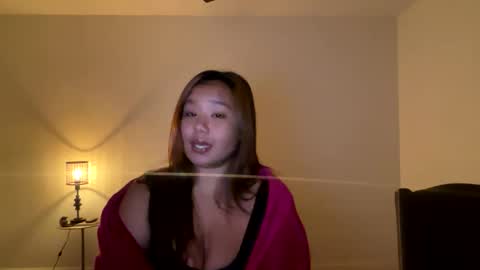 Snapshot of lovellly_ chatting on October 2025 11:55:01 PM Love online show from October 2025 11:55:01 PM