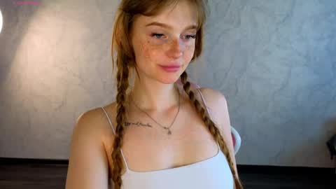 Molly online show from May 2026 09:39:01 AM