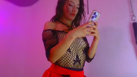Snapshot of lovely_akira_xwx chatting on February 2025 05:31:01 AM Tami online show from February 2025 05:31:01 AM