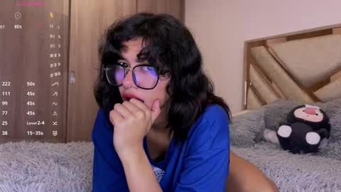 Allyson 3 online show from October 2025 11:42:02 PM