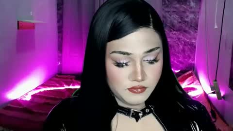 lovely_coleen online show from November 2025 05:35:02 PM