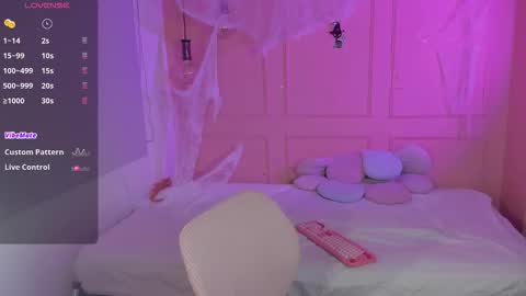 Emma online show from October 2025 01:12:02 PM