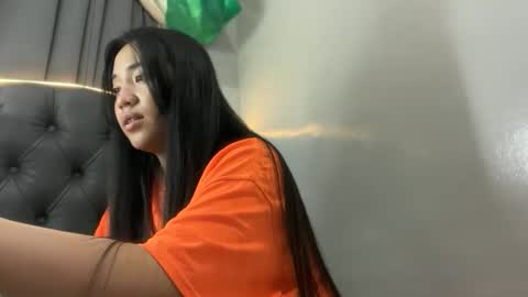 Snapshot of lovely_leah23 chatting on February 2026 08:57:02 PM lovely_leah23 online show from February 2026 08:57:02 PM