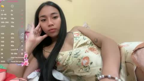 lovely_leah23 online show from April 2026 09:40:02 AM