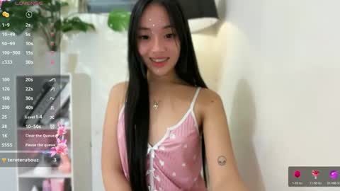 Snapshot of lovely_leah23 chatting on June 2026 09:19:01 PM lovely_leah23 online show from June 2026 09:19:01 PM