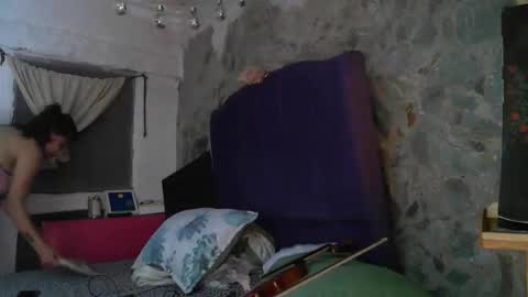 Maya online show from November 2025 11:58:01 PM