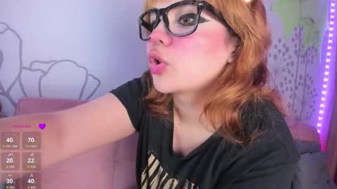Snapshot of lovely_paris_01 chatting on October 2025 07:08:02 AM Paris Rose online show from October 2025 07:08:02 AM