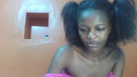 Snapshot of lovely_yvonne chatting on October 2025 12:02:02 AM Lovely yvonne online show from October 2025 12:02:02 AM