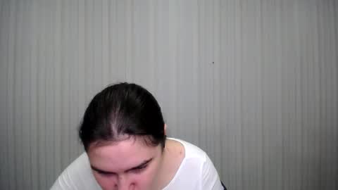 Snapshot of lovelyangel_xx chatting on December 2024 09:23:01 AM lovelyangel_xx online show from December 2024 09:23:01 AM