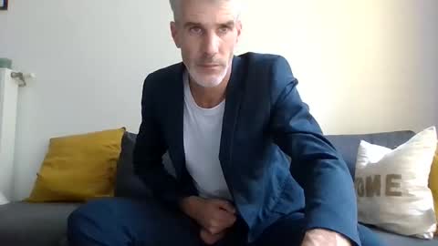 Snapshot of lovelybigcockgentleman chatting on October 2025 02:03:02 PM Max online show from October 2025 02:03:02 PM