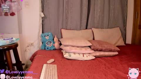 Snapshot of lovelyemma__ chatting on January 2026 10:03:02 PM online show from January 2026 10:03:02 PM