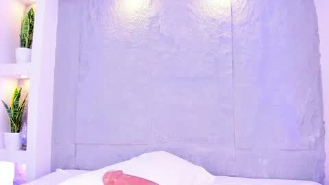 Lovely online show from May 2026 05:40:02 PM