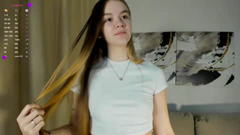 Snapshot of lovelygracee chatting on September 2025 04:17:01 PM lovelygracee online show from September 2025 04:17:01 PM