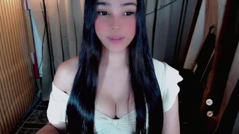 Snapshot of lovelylaiza chatting on August 2026 09:55:01 AM Cutie Laiza online show from August 2026 09:55:01 AM