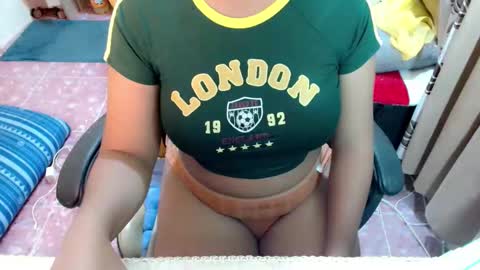 lovelymarish online show from October 2025 10:48:01 AM