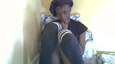 lovelymee2 online show from October 2025 10:14:02 AM