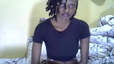 lovelymee2 online show from November 2025 08:01:01 PM