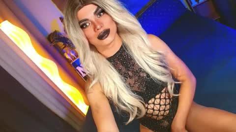 lovelymiss_shyna11 online show from June 2026 12:35:01 AM