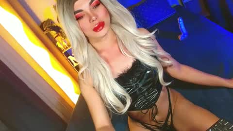 lovelymiss_shyna11 online show from June 2026 02:39:02 AM