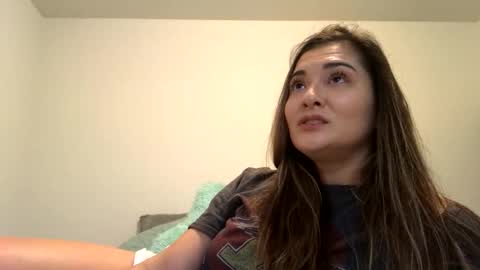 Queen Aria  online show from October 2025 07:54:02 PM