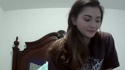 Queen Aria  online show from January 2026 08:32:01 PM