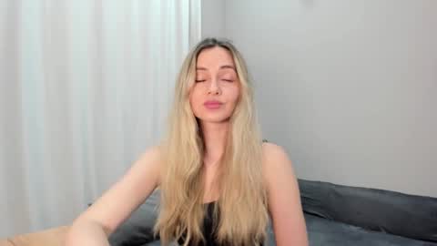 Lovely Rose online show from February 2026 04:07:02 PM