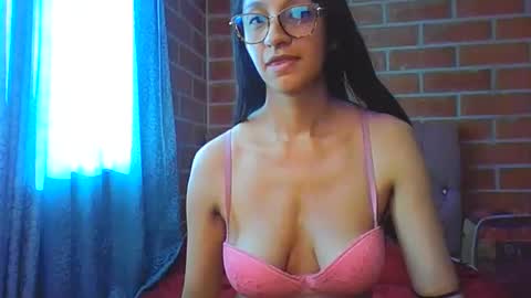 Snapshot of lovelysexxx_ chatting on May 2026 09:32:01 PM Tiffany online show from May 2026 09:32:01 PM